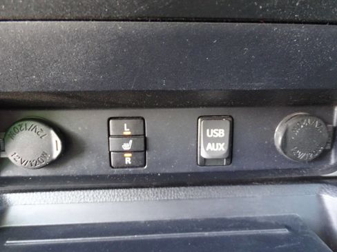 Used 2017 Toyota Tundra SR5 image 31