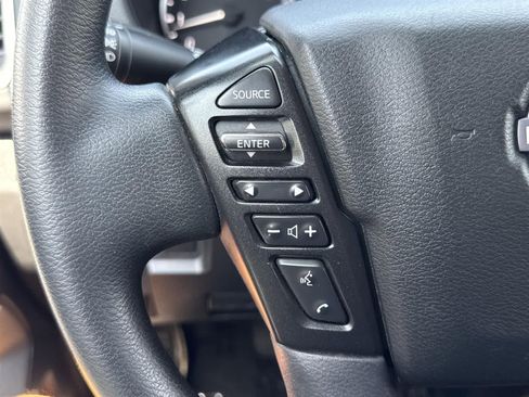 Used 2022 Nissan Frontier SV image 10