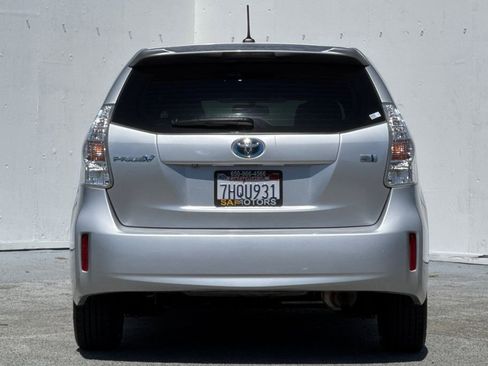 Used 2014 Toyota Prius V Three FWD image 4