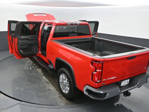 Used 2024 Chevrolet Silverado 2500 LTZ w/ LTZ Plus Package image 43