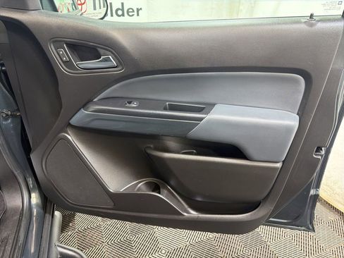 Used 2018 Chevrolet Colorado Z71 AWD/4WD image 11