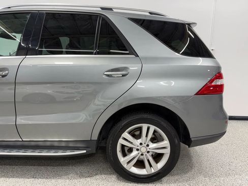 Used 2014 Mercedes-Benz ML 350 ML 350 4MATIC Sport Utility 4D w/ Premium 1 Package image 7
