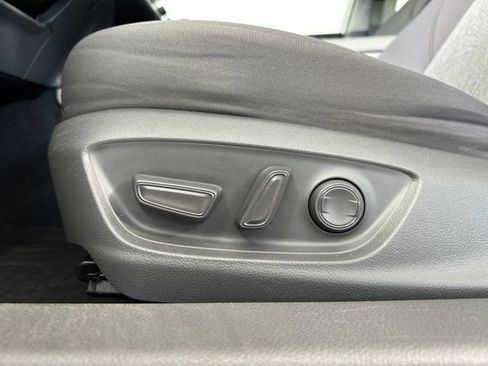 Used 2020 Toyota Camry LE FWD image 6