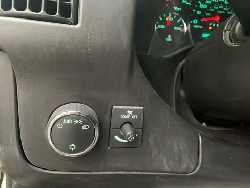 Used 2013 Chevrolet Express 1500 image 8