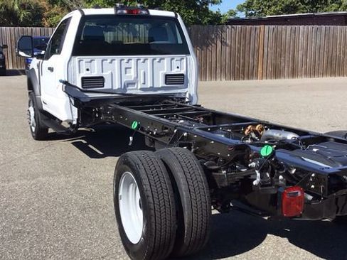 New 2026 Ford F550 4x4 Regular Cab Super Duty image 7