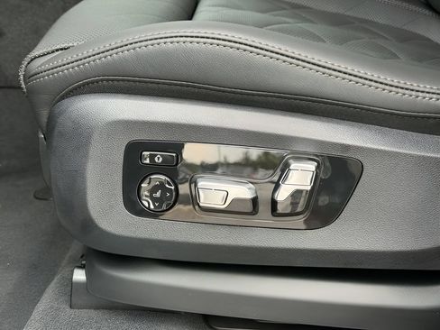 New 2026 BMW X5 xDrive40i w/ Executive Package AWD/4WD image 11