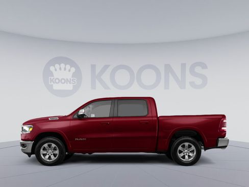 Used 2023 RAM 1500 Laramie AWD/4WD image 2