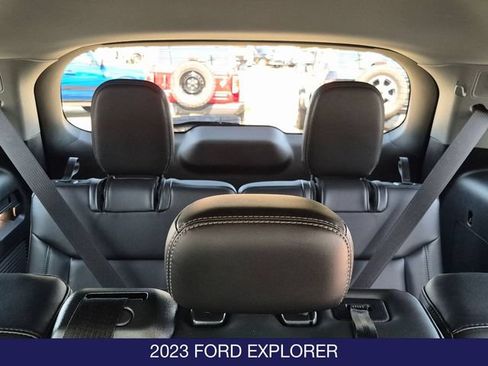 Used 2023 Ford Explorer XLT w/ Equipment Group 202A AWD/4WD image 17