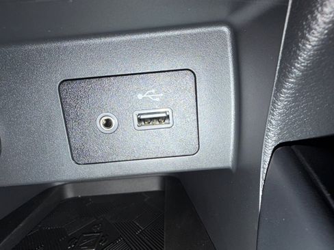 Used 2025 Nissan Versa SV w/ Trunk Package FWD image 20