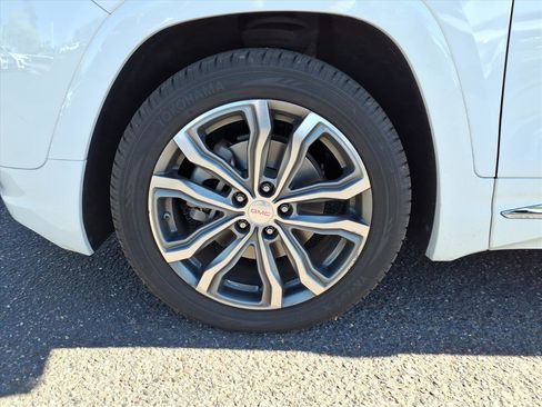 Used 2019 GMC Terrain Denali w/ Comfort Package image 9