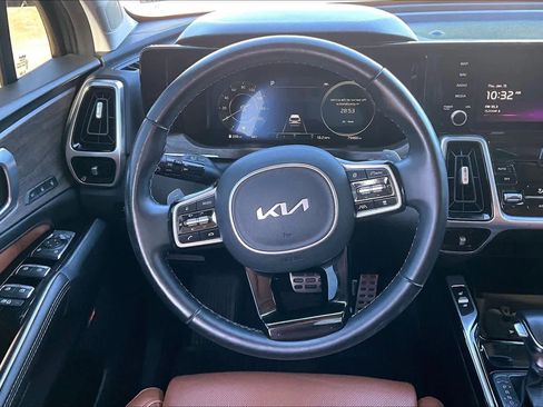 Used 2022 Kia Sorento SX Prestige w/ Rust Color Package image 7