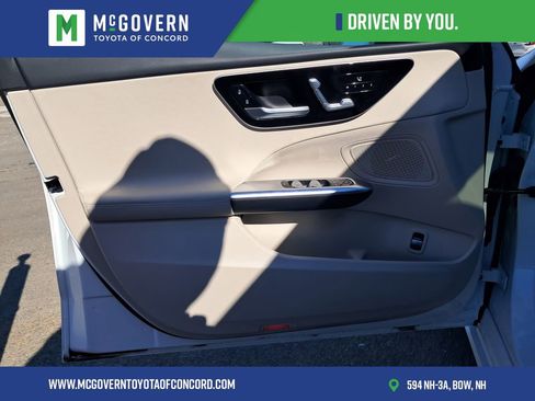 Used 2023 Mercedes-Benz C 300 4MATIC Sedan image 11