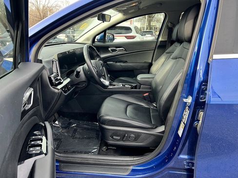 Used 2024 Kia Sportage EX image 16