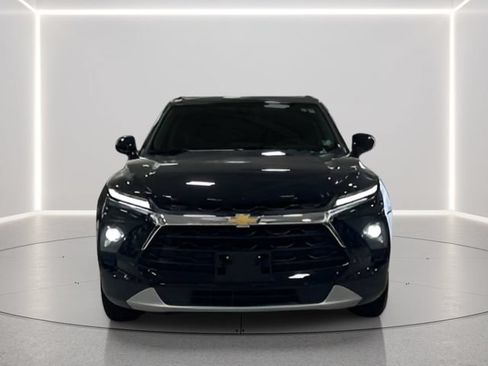 Used 2024 Chevrolet Blazer LT w/ Convenience Package AWD/4WD image 4