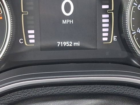 Used 2020 Jeep Cherokee Latitude Plus w/ Comfort/Convenience Group AWD/4WD image 20