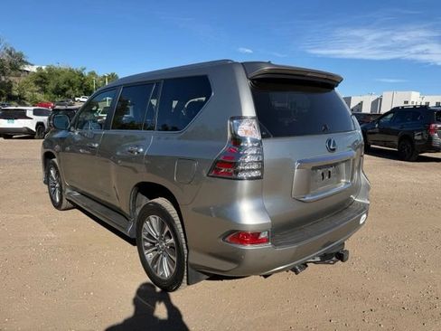 Used 2023 Lexus GX 460 Luxury w/ Off Road Package AWD/4WD image 3