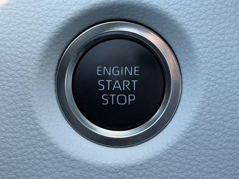 Used 2025 Toyota Corolla SE FWD image 38