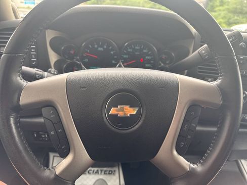 Used 2014 Chevrolet Silverado 2500 LT w/ Custom Sport Truck Package AWD/4WD image 31
