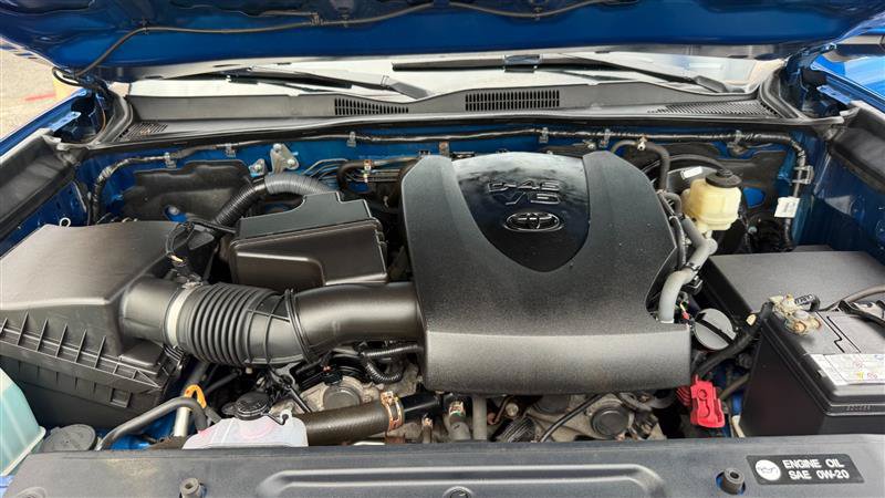 Used 2017 Toyota Tacoma SR5 AWD/4WD image 26