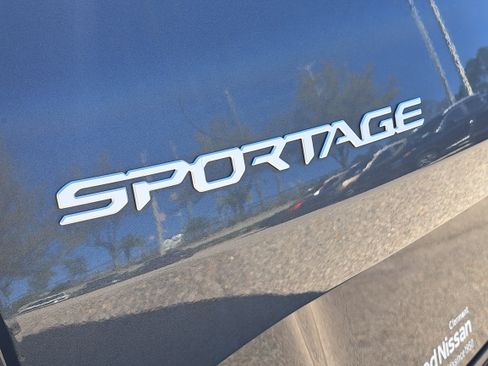 Used 2023 Kia Sportage SX FWD image 11