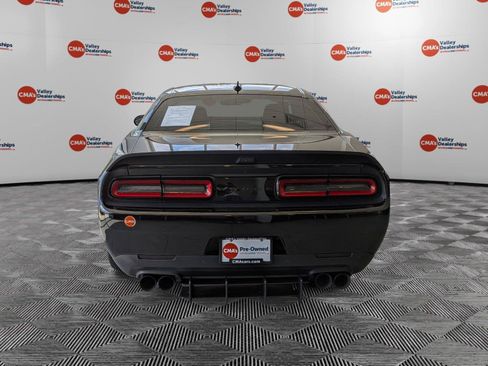 Used 2022 Dodge Challenger SRT Hellcat RWD image 6