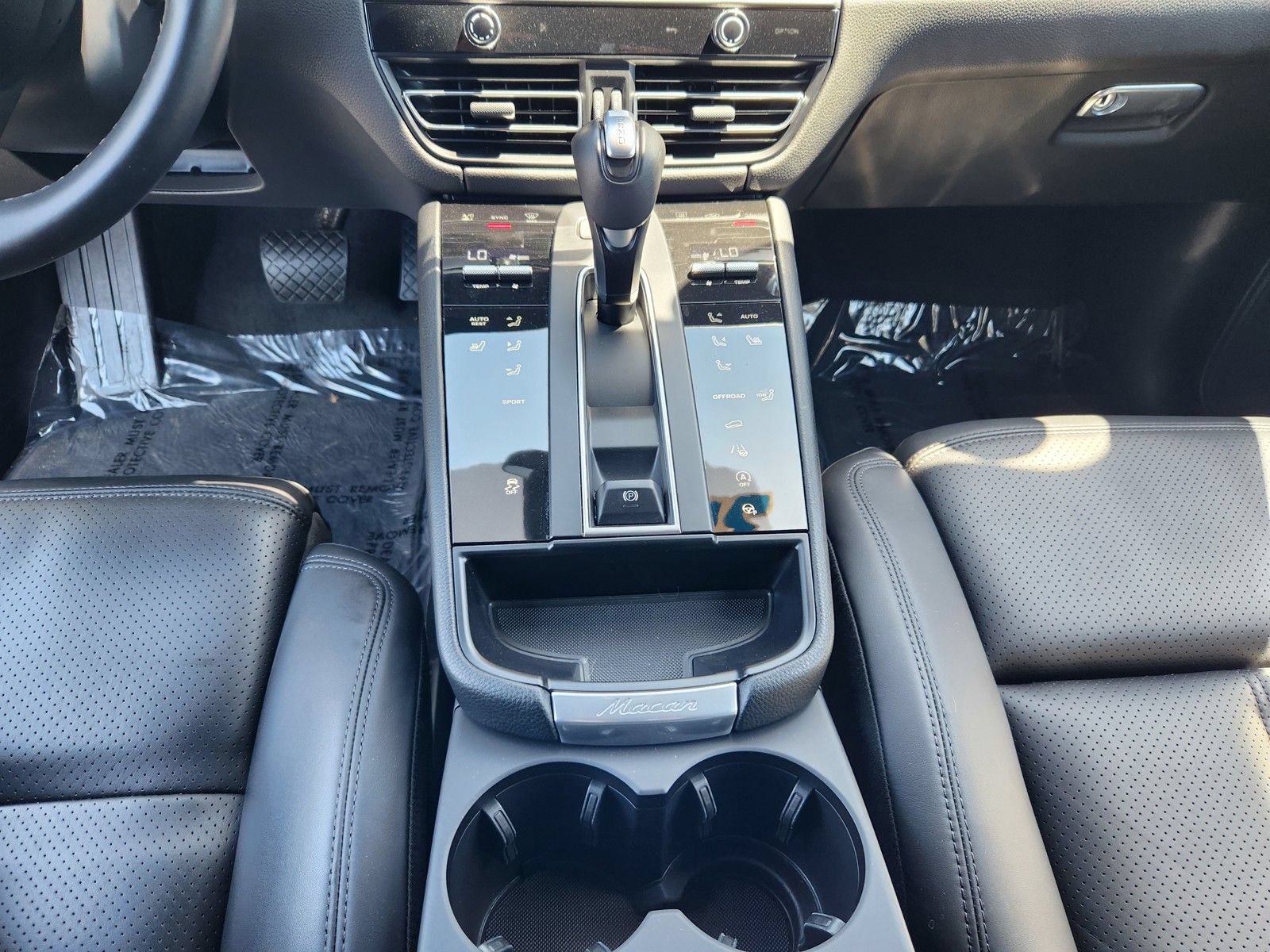 Used 2022 Porsche Macan AWD/4WD image 20