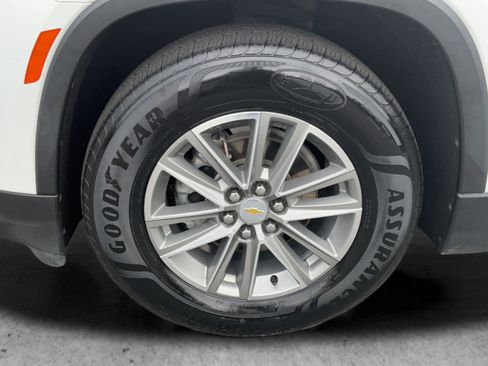 Certified 2022 Chevrolet Traverse LT FWD image 24