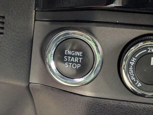 Used 2017 Toyota Tacoma TRD Off-Road image 20