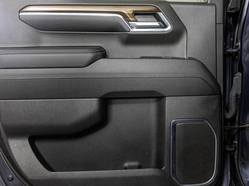 Used 2023 Chevrolet Silverado 1500 LT image 38