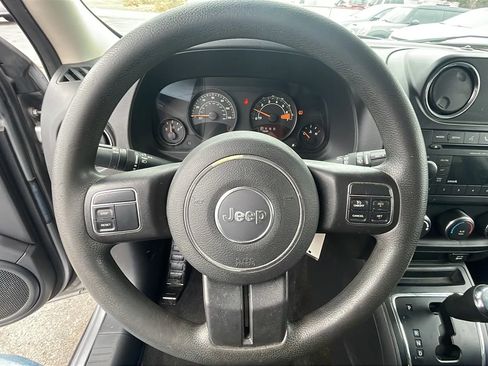 Used 2016 Jeep Patriot Sport w/ Power Value Group image 11