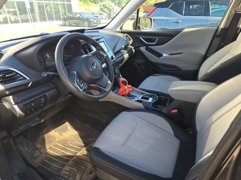 Used 2023 Subaru Forester AWD/4WD image 2