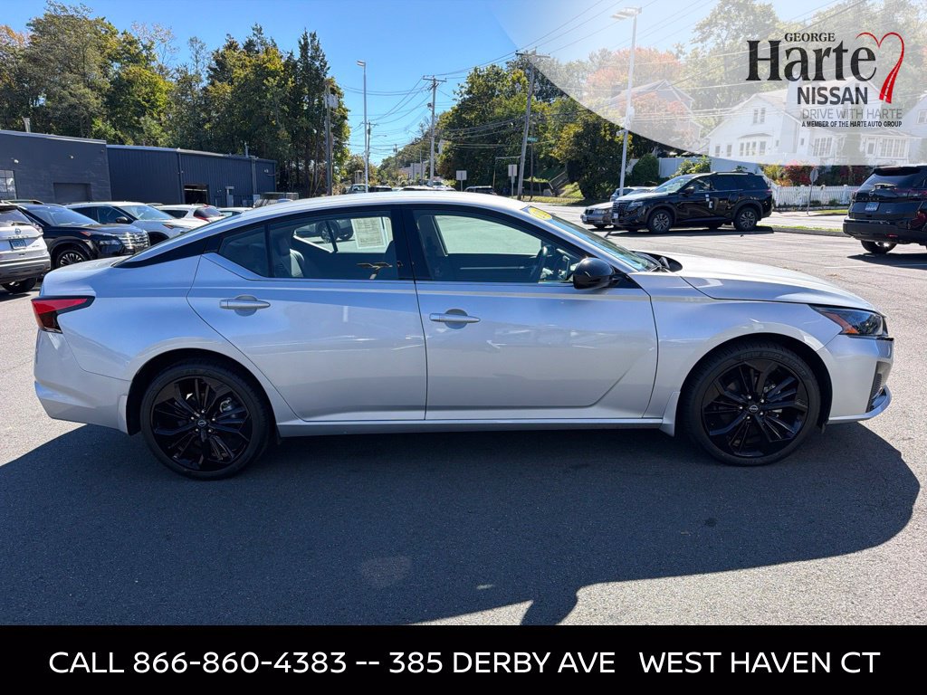 Certified 2024 Nissan Altima 2.5 SR AWD/4WD image 4