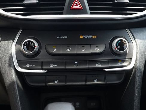 Used 2020 Hyundai Santa Fe SEL FWD image 32
