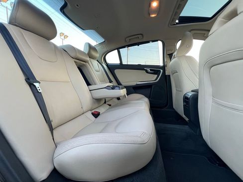 Used 2018 Volvo S60 T5 Inscription Platinum w/ Climate Package image 26