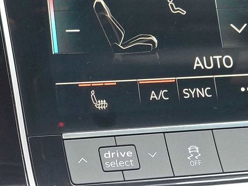 Used 2025 Audi Q7 2.0T Premium image 19