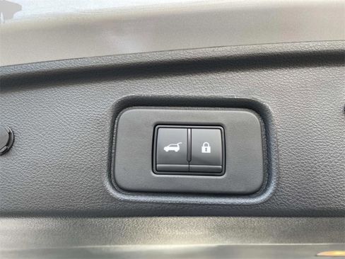 New 2025 Nissan Pathfinder SL image 23