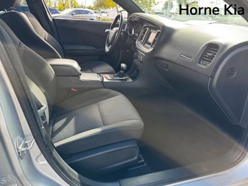 Used 2019 Dodge Charger SXT image 23