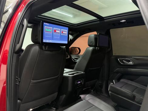 Used 2022 Chevrolet Tahoe LT w/ LT Signature Package RWD image 14