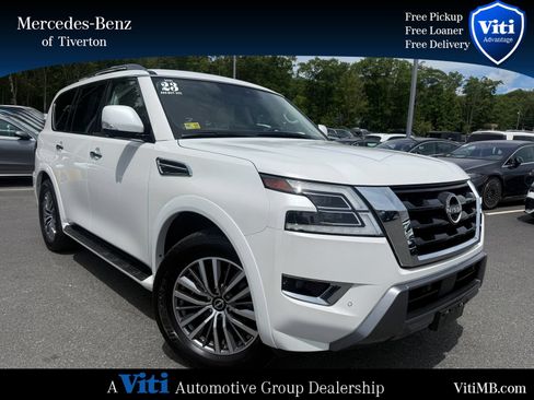 Used 2023 Nissan Armada SL w/ Captain's Chairs Package AWD/4WD image 1