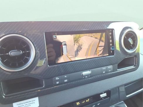 Used 2022 Mercedes-Benz Sprinter 2500 image 31