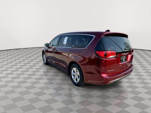 Used 2018 Chrysler Pacifica Touring Plus image 7