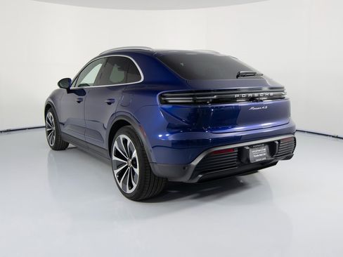Certified 2025 Porsche Macan 4S Electric image 3