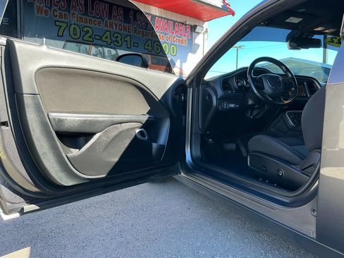 Used 2022 Dodge Challenger GT RWD image 15