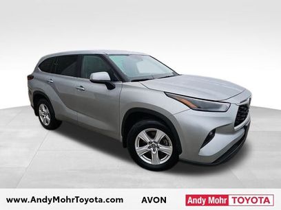 Used 2023 Toyota Highlander LE