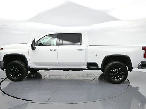 Used 2024 Chevrolet Silverado 2500 LTZ AWD/4WD image 5