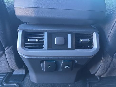 Used 2022 Ford F150 Lariat w/ Max Trailer Tow Package image 13