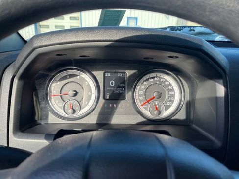 Used 2024 RAM 1500 Classic SLT image 21