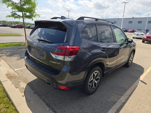 Used 2020 Subaru Forester Premium w/ Popular Package #1 AWD/4WD image 3