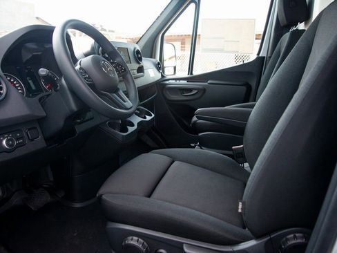 Used 2024 Mercedes-Benz Sprinter 144 Cargo image 33