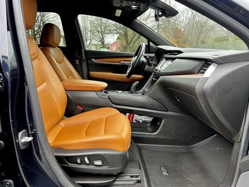 Used 2021 Cadillac XT5 Premium Luxury image 24